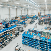 Produktionshalle mit verschiedenen Abteilungen von Schuchmann