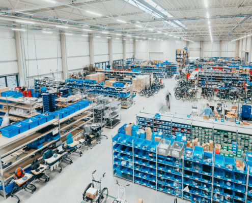 Produktionshalle mit verschiedenen Abteilungen von Schuchmann