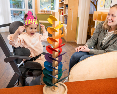 child in smilla therapy chair